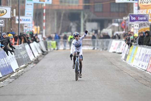Belgian Championships 2026 Beringen BERINGEN, BELGIUM - JANUARY 11 : Peers Lars wins during the Beringen Belgian Championships 2026 a cyclocross race for Men U17, U 17 (second year) on January 11, 2026 in Beringen, Belgium, 11 01 2026 ( Beringen Belgium  Copyright: xNicoxVereeckenx