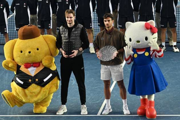 Alexander Bublik Get Hong Kong Tennis Open(ATP250) Champion Kazakhstan tennis player Alexander Bublik(L) got the champion, and Italian tennis player Lorenzo Musetti got the runner-up, they posing photo after Hong Kong Tennis Open(ATP250) on January 11, 2026 in Hong Kong. (Photo by Kobe Li Nexpher Images) Hong Kong