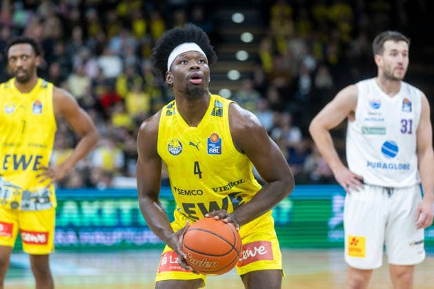 Oldenburg, Lower Saxony, DEU, 10 01 2026, Brian Fobbs Center, EWE Baskets Oldenburg EWE Baskets Oldenburg vs Syntainics MBC Basketball 1 Basketball Bundesliga Season 2025 2026, Matchday 15, Grosse EWE Arena EWE Baskets Oldenburg vs Syntainics MBC www.andreas-burmann.de