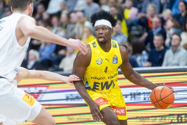 Oldenburg, Lower Saxony, DEU, 10 01 2026, Brian Fobbs EWE Baskets Oldenburg EWE Baskets Oldenburg vs Syntainics MBC Basketball 1 Basketball Bundesliga Season 2025 2026, Matchday 15, Grosse EWE Arena EWE Baskets Oldenburg vs Syntainics MBC www.andreas-burmann.de