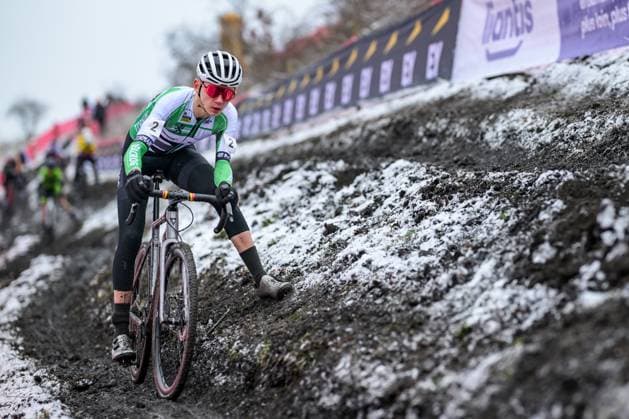 Belgian Mats Becque pictured in action during the Novices first year men race at the Belgian Cyclocross Championships in Beringen on Sunday 11 January 2026. DAVIDxPINTENS  x155124722x
