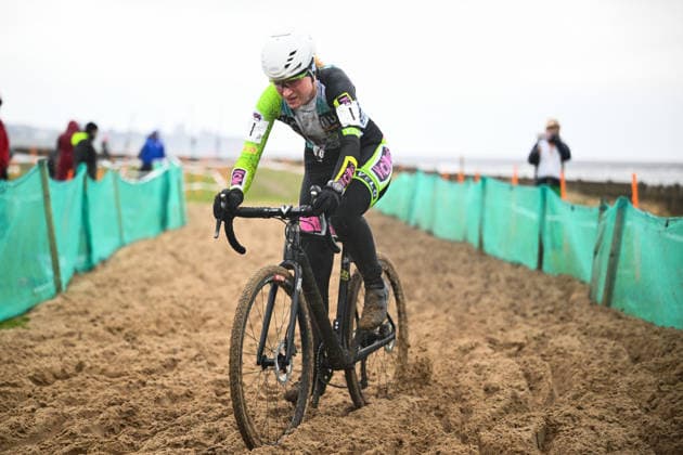 2026 Lloyds National Cyclo-cross Championships Picture by Olly Hassell SWpix.com SWpix.com - 11 01 2026 - Cycling - 2026 Lloyds National Cyclo-Cross Championships - Junior Female Open, Gypsies Green, South Shields, England, Peggy Knox (ViCiOUS VELO) Copyright: x xSWpix.comx(t axPhotographyxHubxLtd)xOllyxHassell SWpix.comx SWP-3159-0298