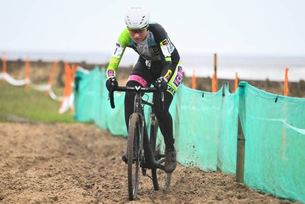 2026 Lloyds National Cyclo-cross Championships Picture by Olly Hassell SWpix.com SWpix.com - 11 01 2026 - Cycling - 2026 Lloyds National Cyclo-Cross Championships - Junior Female Open, Gypsies Green, South Shields, England, Peggy Knox (ViCiOUS VELO) Copyright: x xSWpix.comx(t axPhotographyxHubxLtd)xOllyxHassell SWpix.comx SWP-3159-0299