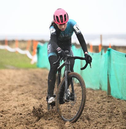 2026 Lloyds National Cyclo-cross Championships Picture by Olly Hassell SWpix.com SWpix.com - 11 01 2026 - Cycling - 2026 Lloyds National Cyclo-Cross Championships - Junior Female Open, Gypsies Green, South Shields, England, Freya Mowbray (Scotia Offroad Race Team (SORT)) Copyright: x xSWpix.comx(t axPhotographyxHubxLtd)xOllyxHassell SWpix.comx SWP-3159-0300