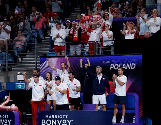 (260111) -- SYDNEY, Jan. 11, 2026 -- Team Poland celebrate Hubert Hurkacz s victory after the men s singles match against Stan Wawrinka of Team Switzerland at the 2026 United Cup tennis tournament final in Sydney, Australia, Jan. 11, 2026. ) (SP)AUSTRALIA-SYDNEY-TENNIS-UNITED CUP-FINAL-POL VS SUI MaxPing 