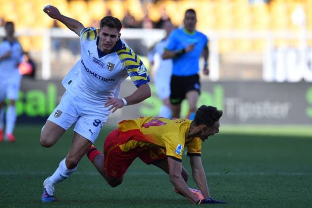 Lecce™s central defender Tiago Gabriel (44 US Lecce) and Parma s Centre-forward Mateo Pellegrino (9 Parma Calcio 1913) in action during the Serie A Enilive soccer matchday 20 between US Lecce and Parma Calcio 1913 at the Via del Mare Stadium in Lecce, Italy, Sunday, January 11, 2026. (Credit Image: Giovanni Evangelista LaPresse)  Copyright: xGiovannixEvangelista LaPressex