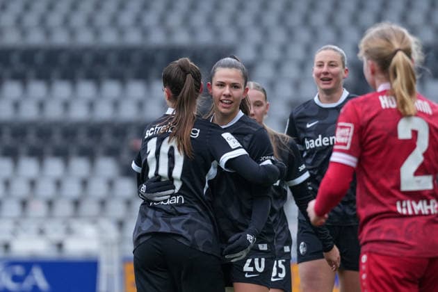 Selina Vobian SC Freiburg, 10 , Leela Egli SC Freiburg, 20 goal celebration, emotions, jubilation, goal success, finish, goal, Germany, football, GooglePixel Womens Bundesliga, test match, 2025 2026, SC Freiburg vs VfB Stuttgart, 11 01 2026, Dreisamstadion, Freiburg, Germany DFB REGULATIONS PROHIBIT ANY USE OF PHOTOGRAPHS AS IMAGE SEQUENCES AND OR QUASI VIDEO Freiburg Dreisamstadion Baden Wuerttemberg Germany Copyright: xArnexAmbergx