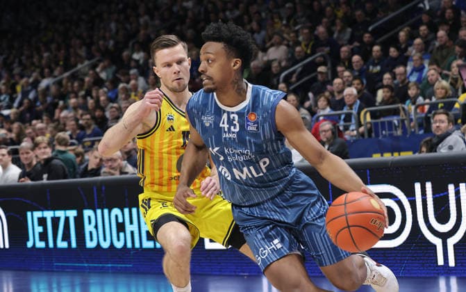 Martin Hermannsson, Eric Reed II on the ball duel Game scene Action Sport Basketball BBL Bundesliga Men 15 Matchday Season 2025 2026 11 01 2026 ALBA Berlin vs MLP Academics Heidelberg