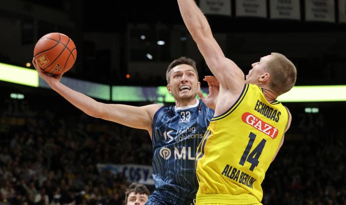 Ryan Mikesell on the ball, Martynas Echodas duel Game scene Action Sport Basketball BBL Bundesliga Men 15 Matchday Season 2025 2026 11 01 2026 ALBA Berlin vs MLP Academics Heidelberg
