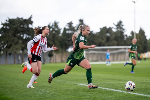 Thea Bjelde VfL Wolfsburg, 02 on the ball, MLT, VfL Wolfsburg vs PSV Eindhoven, womens soccer test match, training camp, 2025 2026 season, 11 01 2026 MLT, VfL Wolfsburg vs PSV Eindhoven, womens soccer test match, training camp, 2025 2026 season, 11 01 2026 Attard Copyright: xEibner-Pressefoto Memmlerx EP_MMR