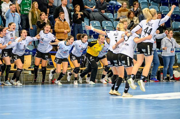 Handball Women EHF European League EL Women Group Phase Season 2025 2026 VfL Oldenburg vs HC Lokomotiva Zagreb 10 01 2026 Emotions, jubilation, joy about the victory, the team of HC Lokomotiva Zagreb