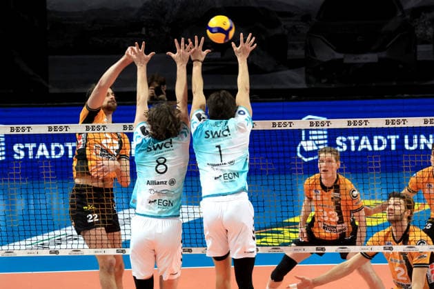 DEU, DVV, 1 VBL, BR Volleys vs SWD powevolleys Dueren, 11 01 2026, Max Schmeling Halle, Berlin, DEU, DVV, 1 VBL, BR Volleys vs SWD powevolleys Dueren, in the picture Jake Hanes BR Volleys 22 , Robin Baghdady Dueren 8 , Kyle Paulson Dueren 1 nordphotoxGmbHx xEngler nph00076