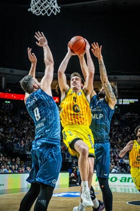 Basketball Berlin 11 01 2026 Season 2025 2026 EasyCredit BBL 1 Bundesliga Men, Men Alba Berlin MLP Academics Heidelberg Moses Wood Alba Berlin, No 11 Paul Zipser Heidelberg, No 09