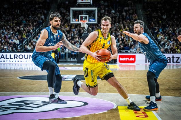 Basketball Berlin 11 01 2026 Season 2025 2026 EasyCredit BBL 1 Bundesliga Men, Men Alba Berlin MLP Academics Heidelberg Malte Delow Alba Berlin, No 06 Paul Zipser Heidelberg, No 09 Marcel Keßen Heidelberg, No 15 Kessen