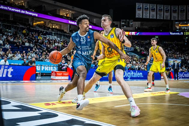 Basketball Berlin 11 01 2026 Season 2025 2026 EasyCredit BBL 1 Bundesliga Men, Men Alba Berlin MLP Academics Heidelberg Eric Reed Jr Heidelberg, No 43 Justin Bean Alba Berlin, No 34