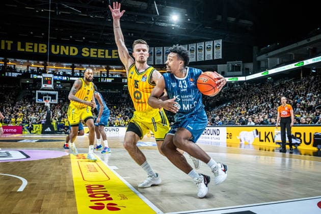 Basketball Berlin 11 01 2026 Season 2025 2026 EasyCredit BBL 1 Bundesliga Men, Men Alba Berlin MLP Academics Heidelberg Eric Reed Jr Heidelberg, No 43 Martin Hermannsson Alba Berlin, No 15