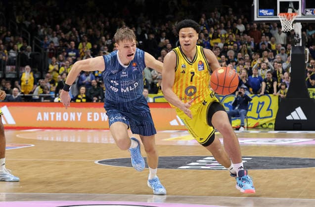 Niklas Würzner, Jack Kayil on the ball Sport Basketball BBL Bundesliga Men 15 Matchday Season 2025 2026 11 01 2026 ALBA Berlin vs MLP Academics Heidelberg