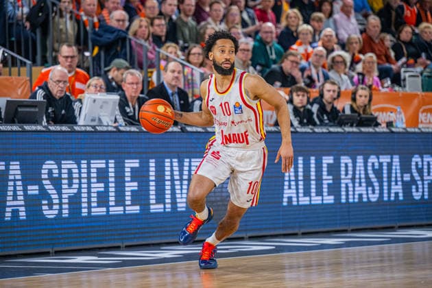1 Basketball Bundesliga, easyCredit BBL, Season 2025 2026, Men, Main Round, 15 Matchday, 11 01 2026, RASTA Vechta Fitness First Würzburg Baskets Davion Mintz 10 Fitness First Würzburg Baskets in action Vechta RASTA Dome Lower Saxony Germany