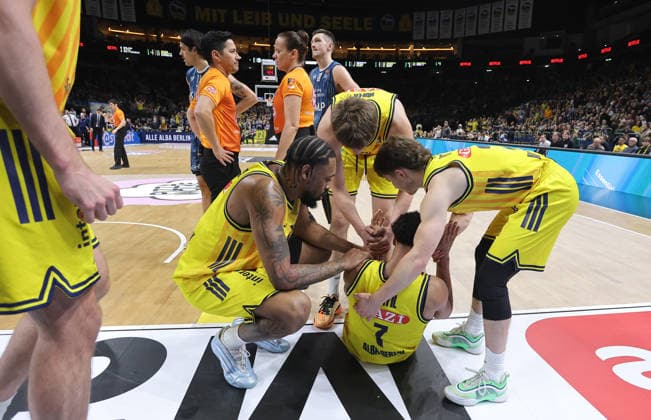 Jack Kayil down after duel with Damariae Horne Sport Basketball BBL Bundesliga Men 15 Matchday Season 2025 2026 11 01 2026 ALBA Berlin vs MLP Academics Heidelberg