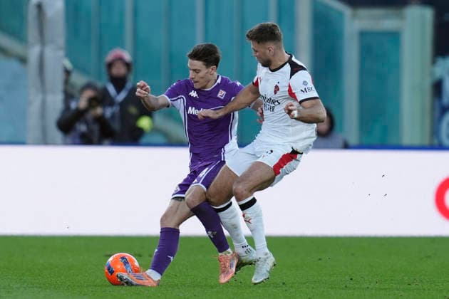 Nicolo Fagioli (ACF Fiorentina) and Niclas Fullkrug (AC Milan) battle for the ball, Serie A, ACF Fiorentina v AC Milan, Artemio Franchi Stadium, January 11, 2026, Firenze, Italy.