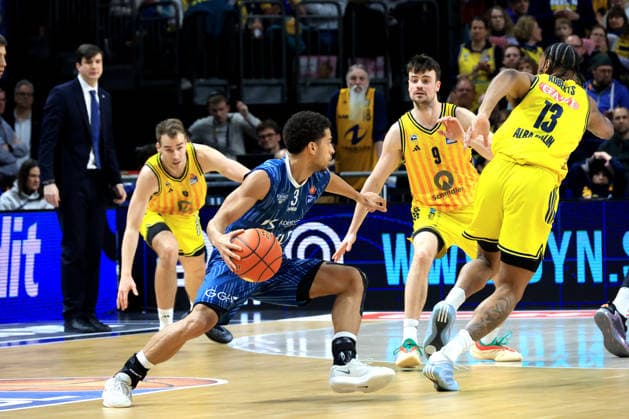 DEU, easyCredit BBL, ALBA vs MLP Academics Heidelberg, 11 01 2026, Uber Arena, Berlin, DEU, easyCredit BBL, ALBA vs MLP Academics Heidelberg, pictured MALTE DELOW ALBA Berlin 6 , äJONAS MATTISSECK ALBA Berlin 9 , J Wan Roberts ALBA Berlin 13 , Kevin McClain Heidelberg 3 nordphotoxGmbHx xEngler nph00076