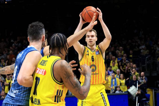 DEU, easyCredit BBL, ALBA vs MLP Academics Heidelberg, 11 01 2026, Uber Arena, Berlin, DEU, easyCredit BBL, ALBA vs MLP Academics Heidelberg, pictured MALTE DELOW ALBA Berlin 6 nordphotoxGmbHx xEngler nph00076