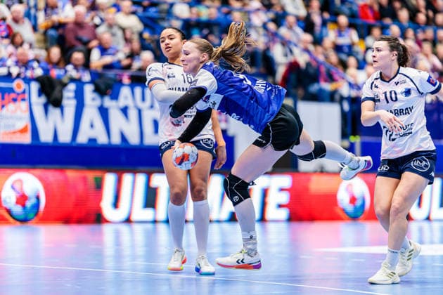 v l Ylana Richard Chambray Touraine Handball, 16 , Nieke Kuehne HSG Blomberg Lippe, 09 , Lucie Modenel Chambray Touraine Handball, 10 GER, HSG Blomberg Lippe GER vs Chambray Touraine Handball FRA , Handball, EHF European League Women, Group Phase, 11 01 2026 GER, HSG Blomberg Lippe GER vs Chambray Touraine Handball FRA , Handball, EHF European League Women, Group Phase, 11 01 2026 Lemgo Copyright: xEibner-Pressefoto JanxRollingerx EP_JSK