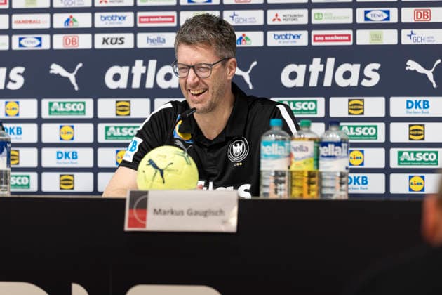 Men s Handball International Germany vs Croatia, 11 01 2026 HANNOVER, GERMANY JANUARY 11 Markus Gaugisch extends his contract with the DHB as women s national coach during the match between Men s Handball International Germany vs Croatia at ZAG Arena on January 11, 2026 in Hannover, Germany Copyright: xBEAUTIFULxSPORTS KennyxBeelex