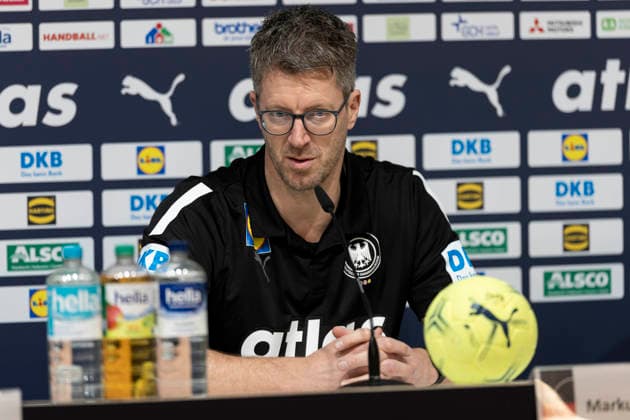 Men s Handball International Germany vs Croatia, 11 01 2026 HANNOVER, GERMANY JANUARY 11 Markus Gaugisch extends his contract with the DHB as women s national coach during the match between Men s Handball International Germany vs Croatia at ZAG Arena on January 11, 2026 in Hannover, Germany Copyright: xBEAUTIFULxSPORTS KennyxBeelex