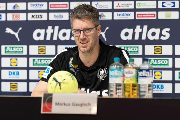 Men s Handball International Germany vs Croatia, 11 01 2026 HANNOVER, GERMANY JANUARY 11 Markus Gaugisch extends his contract with the DHB as women s national coach during the match between Men s Handball International Germany vs Croatia at ZAG Arena on January 11, 2026 in Hannover, Germany Copyright: xBEAUTIFULxSPORTS KennyxBeelex
