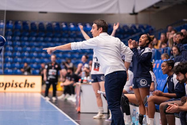 HSG Blomberg Lippe GER vs Chambray Touraine Handball FRA , Handball, EHF European League Women, Group Phase, 11 1 2026, Season 2025 2026, Lemgo Comte Camille Chambray Touraine Handball, Coach gestures Lemgo Phoenix Contact Arena Germany