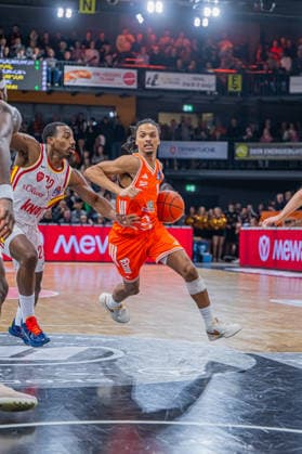 1 Basketball Bundesliga, easyCredit BBL, Season 2025 2026, Men, Main Round, 15 Matchday, 11 01 2026, RASTA Vechta Fitness First Würzburg Baskets Alonzo Verge 11 RASTA Vechta in action Vechta RASTA Dome Lower Saxony Germany