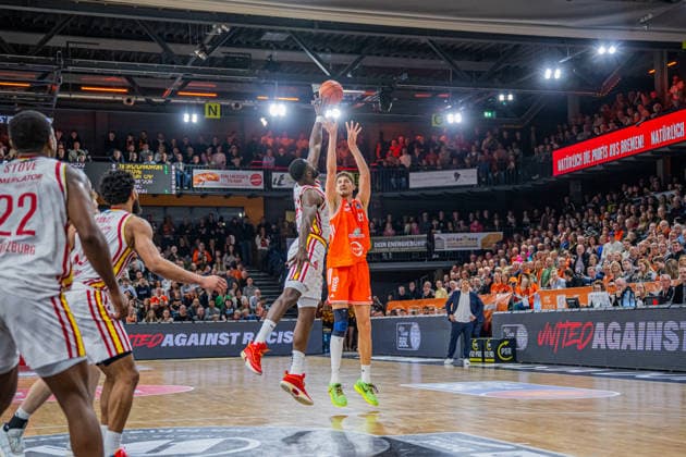 1 Basketball Bundesliga, easyCredit BBL, Season 2025 2026, Men, Main Round, 15 Matchday, 11 01 2026, RASTA Vechta Fitness First Würzburg Baskets Tibor Pleiß 22 RASTA Vechta at Jumpshot Vechta RASTA Dome Lower Saxony Germany