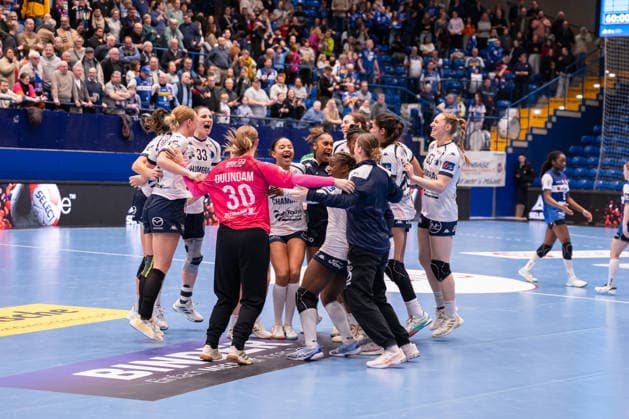 HSG Blomberg Lippe GER vs Chambray Touraine Handball FRA , Handball, EHF European League Women, Group phase, 11 1 2026, Season 2025 2026, Lemgo The players of Chambray Touraine Handball FRA celebrate after the victory 26 25 against HSG Blomberg Lippe GER Lemgo Phoenix Contact Arena Germany