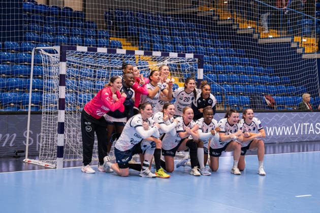 HSG Blomberg Lippe GER vs Chambray Touraine Handball FRA , Handball, EHF European League Women, Group phase, 11 1 2026, Season 2025 2026, Lemgo The players of Chambray Touraine Handball FRA cheer after the victory 26 25 against HSG Blomberg Lippe GER Lemgo Phoenix Contact Arena Germany