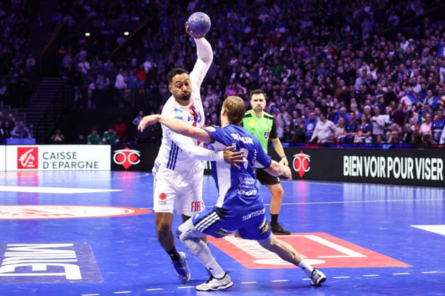 Handball, Länderspiel, Frankreich - Island HANDBALL : France Vs Islande - Tournoi de France - 11 01 2026 Melvyn Richardson (France) Vs Janus Dadi Smarason (Islande) ParisFrance  Copyright: xMichaelxBaucherx