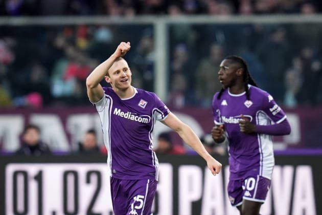 Fußball, Italien, AC Florenz - AC Mailand FiorentinaÕs Pietro Commuzzo celebrates after scoring the 1-0 goal for his team during the Serie A soccer match between Fiorentina and Milan at the Artemio Franchi Stadium in Florence, north Italy - Sunday, January 11, 2026 -  Copyright: xMassimoxPaolone LaPressex
