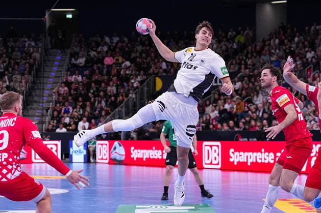 11 01 2026, xydrx, handball, mens international match, Germany Croatia, ZAG Arena Julian Koester GER 18 Lower Saxony Germany