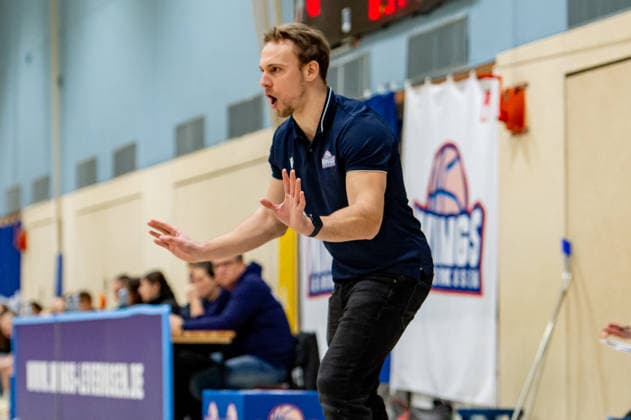 Patrick Reusch Wings Leverkusen,Head coach reassures his players DEU, Leverkusen, 11 01 2026 Basketball, Womens 2 Bundesliga North, Matchday 14, Wings Leverkusen Talents BonnRhöndorf