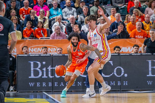 1 Basketball Bundesliga, easyCredit BBL, Season 2025 2026, Men, Main Round, 15 Matchday, 11 01 2026, RASTA Vechta Fitness First Würzburg Baskets Tevin Brown 10 RASTA Vechta in action Vechta RASTA Dome Lower Saxony Germany