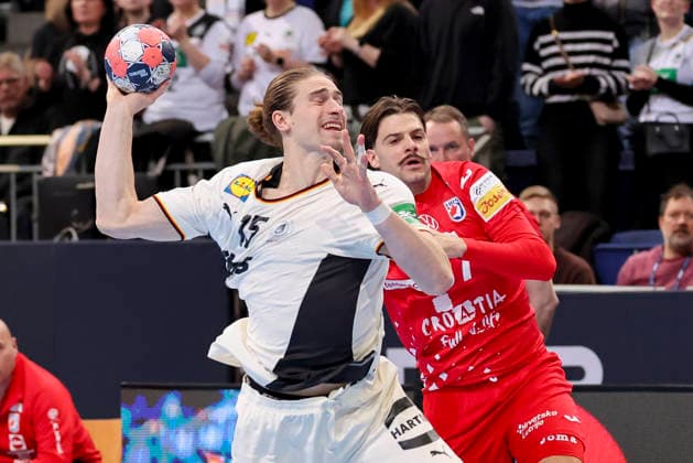Juri Knorr Germany and Filip Glavas Croatia battle for the ball, Friendly match, Germany vs Croatia, ZAG Arena, January 11, 2026 in Hannover, Germany Photo by Marco Steinbrenner DeFodi Images Juri Knorr Germany and Filip Glavas Croatia battle for the ball, Friendly match, Germany vs Croatia, ZAG Arena, January 11, 2026 in Hannover, Germany Photo by Marco Steinbrenner DeFodi Images