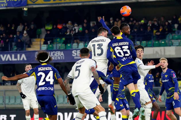 Lazio™s Alessio Romagnoli opportunity during the Serie A soccer match between Hellas Verona and Lazio at the Bentegodi Stadium in Verona, north west Italy - Sunday , January 11 , 2026. - Soccer .  Copyright: xPaolaxGarbuio Lapressex