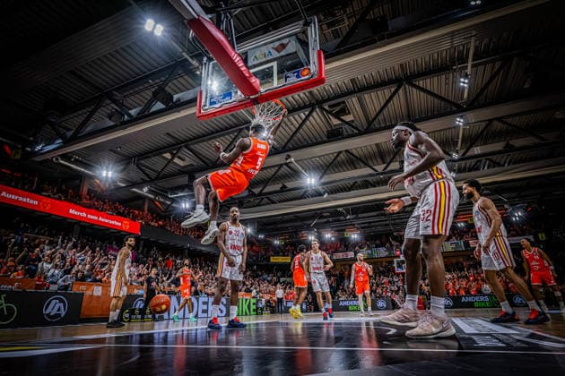 1 Basketball Bundesliga, easyCredit BBL, Season 2025 2026, Men, Main Round, 15 Matchday, 11 01 2026, RASTA Vechta Fitness First Würzburg Baskets TJ Bamba 5 RASTA Vechta at the Dunk Vechta RASTA Dome Lower Saxony Germany