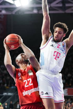 Isiaha Mike FC Bayern Basketball, 22 with Alijah Comithier Telekom Baskets Bonn, 02 , GER, FC Bayern Basketball vs Telekom Baskets Bonn, Basketball, easycredit Basketball Bundesliga, 15 Matchday, Season 2025 2026, 11 01 2026, GER, FC Bayern Basketball vs Telekom Baskets Bonn, Basketball, easycredit Basketball Bundesliga, 15 Matchday, Season 2025 2026, 11 01 2026 Munich Copyright: xEibner-Pressefoto JennixMaulx EP_JML