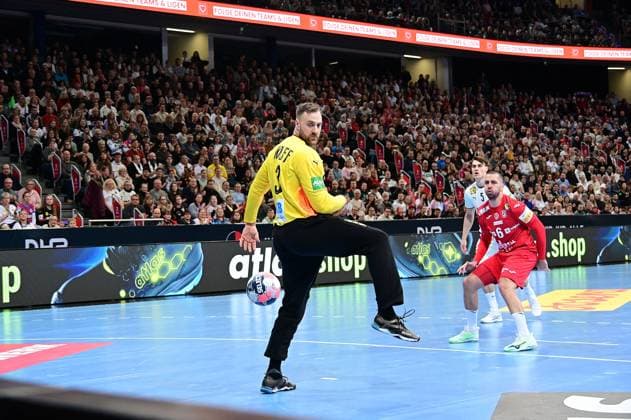 11 01 2026 xkhx ZAG Arena Hannover International match of the German national handball team against Croatia in preparation for the European Handball Championship 2026 Goalkeeper Andreas Wolf GER has to reach behind him