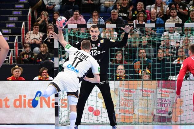 11 01 2026 xkhx ZAG Arena Hannover International match of the German national handball team against Croatia in preparation for the European Handball Championship 2026 Likas Zerbe GER against goalkeeper Dominik Kuzmanovic Croatia