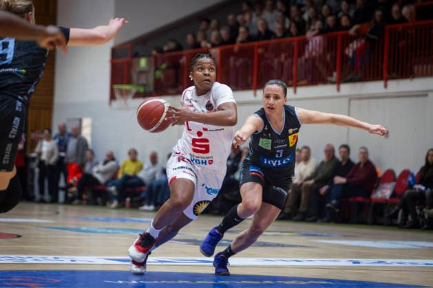 Saarlouis Royals Nr 5 Magaly Sonja Meynadier GiroLive Panthers Osnabrück 73 65 Saarlouis Royals 1 Women Basketball Bundesliga 1DBBL Panthers vs Royals