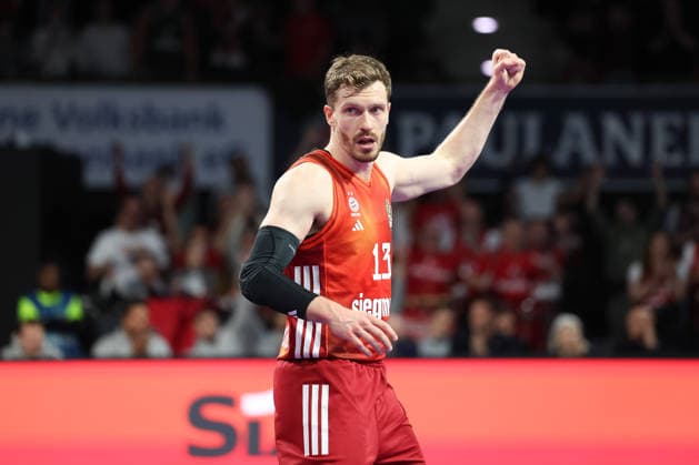 Andreas Obst FC Bayern Basketball, 13 jubelt, GER, FC Bayern Basketball vs Telekom Baskets Bonn, Basketball, easycredit Basketball Bundesliga, 15 Matchday, Season 2025 2026, 11 01 2026, GER, FC Bayern Basketball vs Telekom Baskets Bonn, Basketball, easycredit Basketball Bundesliga, 15 Matchday, Season 2025 2026, 11 01 2026 Muenchen Copyright: xEibner-Pressefoto JennixMaulx EP_JML