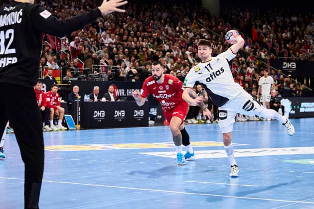 Handball mens national match Germany Croatia on 11 01 2026, 7 meter throw by Lukas Zerbe 17 Germany Hanover ZAG arena Lower Saxony Germany