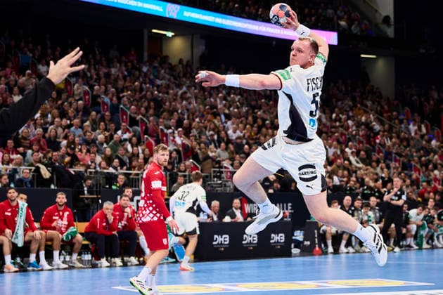 Handball mens national match Germany Croatia on 11 01 2026, Justus Fischer 54 Germany in the throw Hanover ZAG arena Lower Saxony Germany